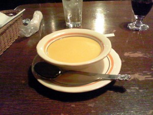 20111117_3_ステーキのあさくま鶴見店_あさくまのコーンスープはうまい