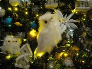 クリスマスツリーの白フクロウ[羽田空港の第2ターミナル]