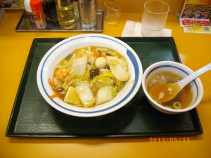 今日の東秀の中華丼（2013.05.13）