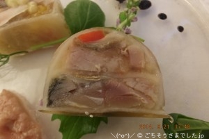 【前菜(冷製)】鯖と大根のプレッセ [ラ トゥール(京都大学内)]